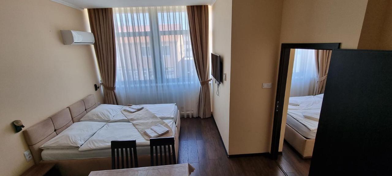 Elite Pension Štúrovo Exteriör bild