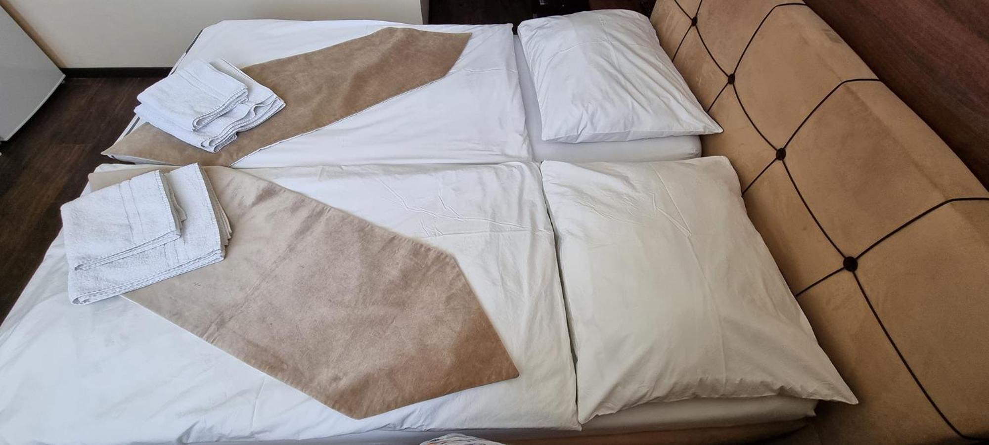Elite Pension Štúrovo Exteriör bild